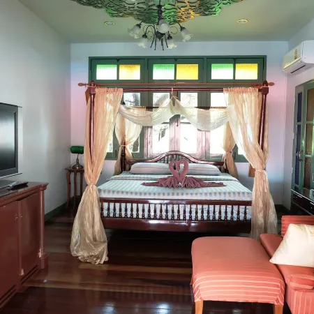 Baanrak Amphawa Homestay