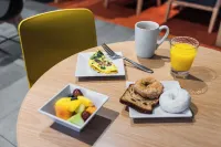 Hyatt House Boston Waltham - breakfast