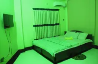 토니스 플레이스