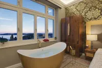 Arena & Seaview Luxurious Residence - View biển