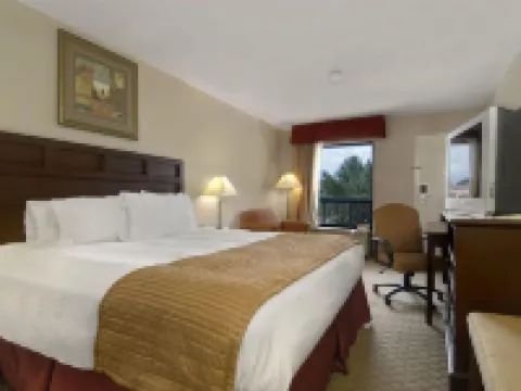 Baymont by Wyndham Mobile/ I-65 Hotels in Mobile