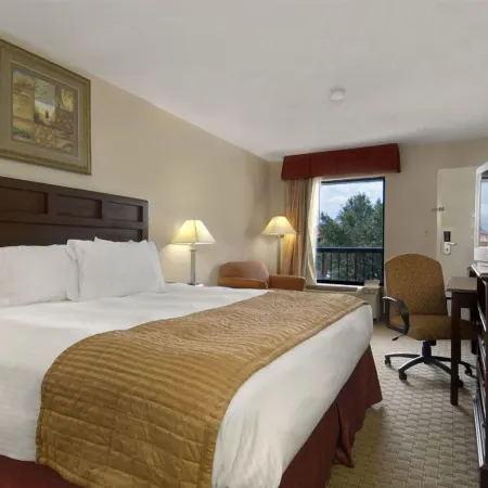 Baymont by Wyndham Mobile/ I-65