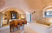 Arapakis Historic Castle - Gym