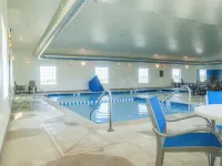 Comfort Suites Burlington - Pools
