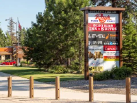 Sisters Inn & Suites Hotels in Sisters