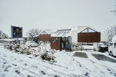 Melbourne Lodge Отели рядом с достопримечательностью «NZONE Skydive Queenstown»