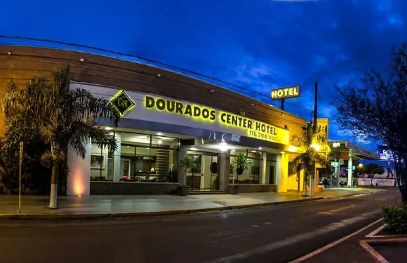 多拉杜斯中心酒店