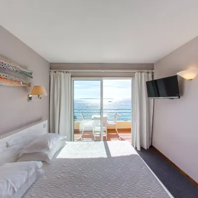 Grand Hotel Moriaz Hotel di Le Rayol-Canadel-sur-Mer
