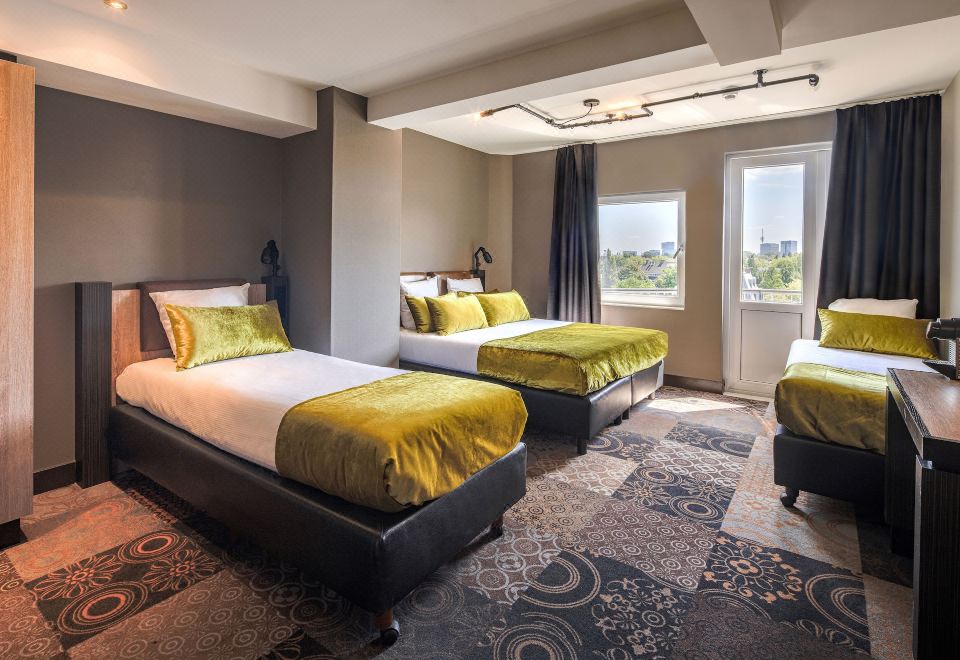 4. 더 알프레드 호..