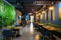 Tulip Residence & Spa Hotel فنادق في Codru