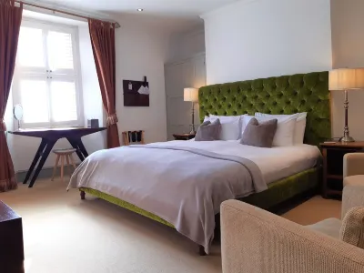 Browns Hotel Hotels in Strete