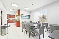 Niagara Lodge & Suites Hotels in 