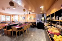 Hotel Garni Pegrà Hotels in Ponte di Legno