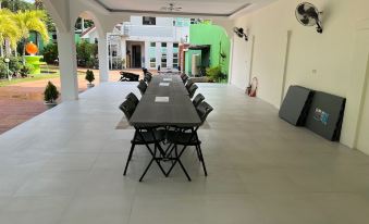 Sir Nico Guesthouse and Resort