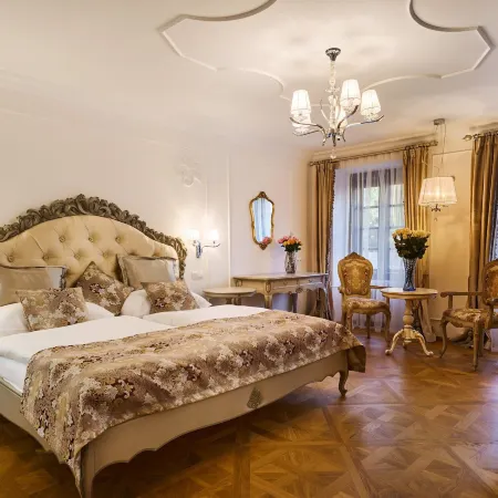 Spa Beerland Chateaux – U Zlaté Hrušky / at Golden Pear Отели рядом с достопримечательностью «Лорета»