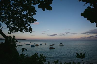 ホテル周辺 グアム リーフ ホテルの写真