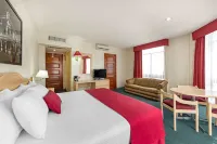 Hotel Quality Inn Aguascalientes Hotels near Autopartes El Gallo