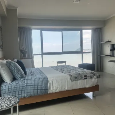 River View Suites Puerto Santa Ana GYE Hotels near Las Penas