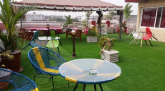 Eifell's Hotel's