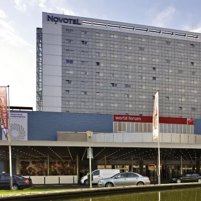 Novotel Den Haag World Forum Hotels near Museon