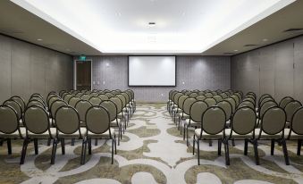 Legacy Resort Hotel & Spa