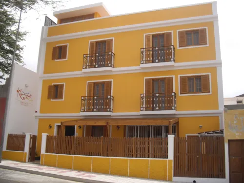 Kira's Boutique Hotel Hotels in Baía das Gatas