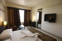 SilverCloud Hotel and Banquets - Jacuzzi