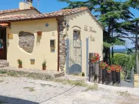 La Finestra Sul Colle Hotels in Collesalvetti
