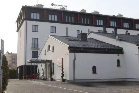 Best Western Plus Hotel Rzeszow City Center Отели рядом с достопримечательностью «P.U.H. "AZART" Sp. J»