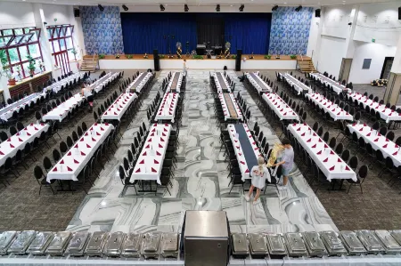 Bernstein Salzlandcenter Отели в г. Зальцланд