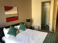 RNR Sturt Holiday Home Hotels in Adelaide