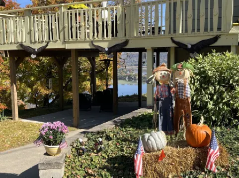 老鷹景觀汽車旅館及度假屋