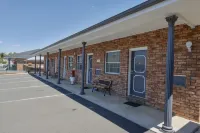 Cadman Motor Inn and Apartments
