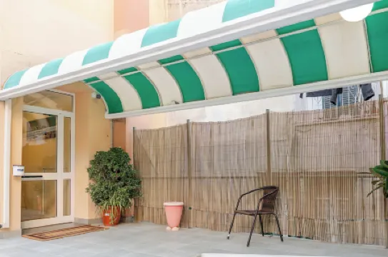 Hotel 3 Cosy Rooms for a Unique Stay