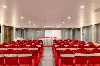 Crystal Suites Hotels in Koyilandy