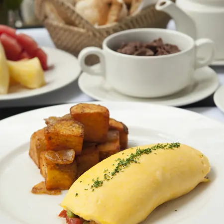 The Henry Hotel Manila