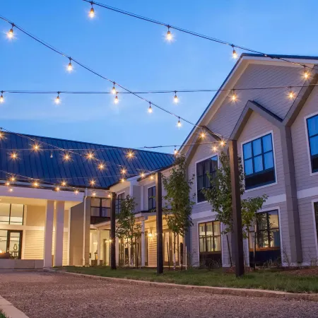 Hotel Renovo des Moines Urbandale, Tapestry Collection by Hilton