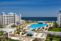 Concorde Green Park Palace - Beach