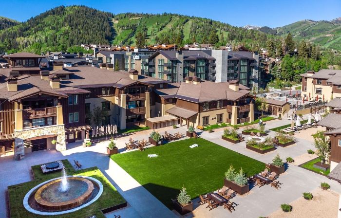 The Chateaux Deer Valley