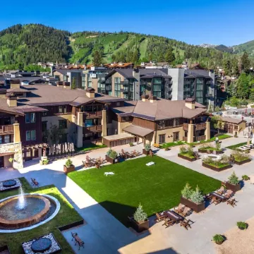 The Chateaux Deer Valley