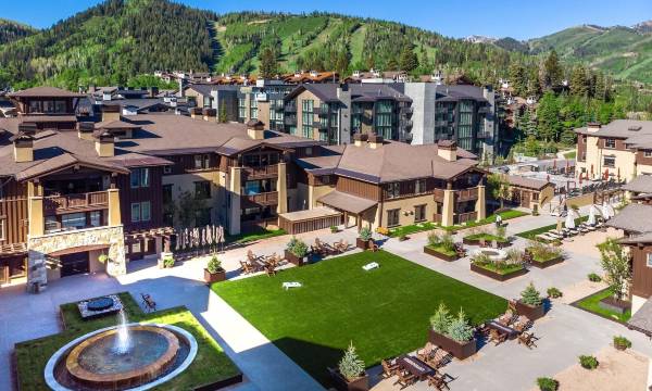 The Chateaux Deer Valley