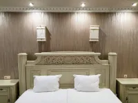 Hotel Central Hotel dekat Antique Forum