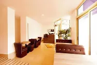 Le Theatre Hotels in Saint-Cloud