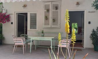 Studio Apartments Roza - A Charming Oasis in the Centre of Makarska