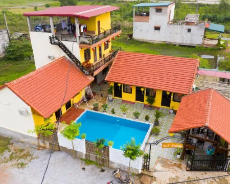 Phong Nha Ecolodge Homestay & Tours - Mountain View Hotels in Son Trach