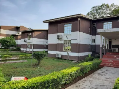 U.I HOTEL Hotels near UI Gate Mosque