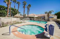 Desert Breezes Resort - spa