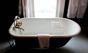 Shelburne Hotel