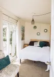 Dreamers Writing Farm Hotels in Wiarton