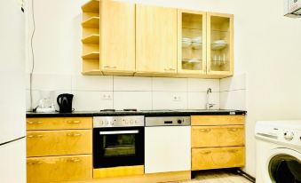 4BR Stay for 8 Near FAC Stadium